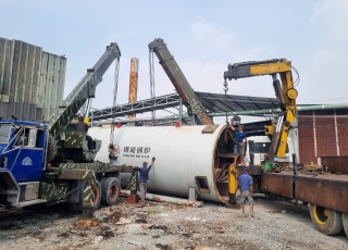 Xe cẩu bốc dỡ, di dời hàng hoá Xe cẩu bốc dỡ, di dời hàng hoá